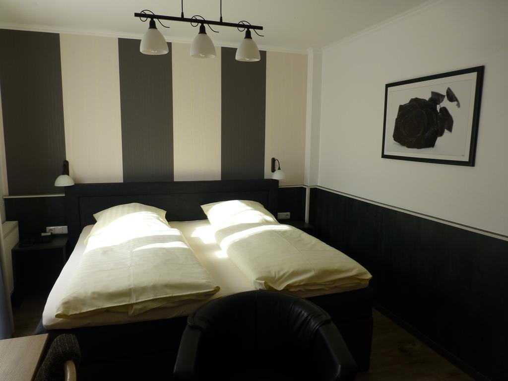 Hotel Ruestersieler Hof Wilhelmshaven Exteriör bild